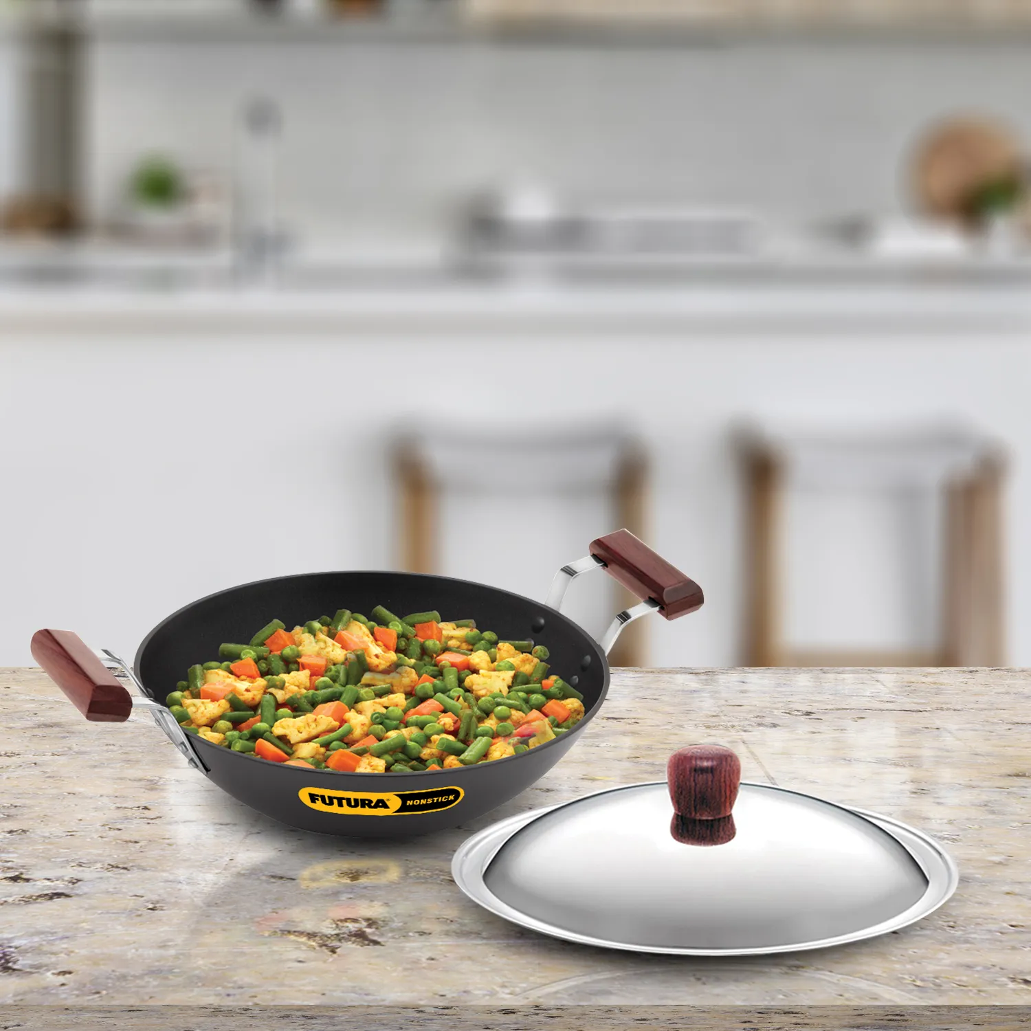 Hawkins Futura Induction Compatible Nonstick Deep Fry Pan 2.5 Litre with Stainless Steel Lid
