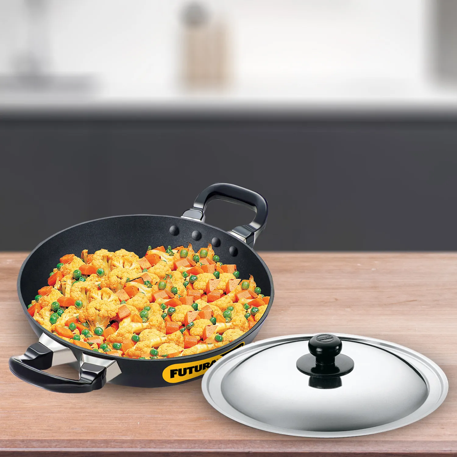 Hawkins Futura Nonstick Deep-Fry Pan 1.5 Litre with Stainless Steel Lid
