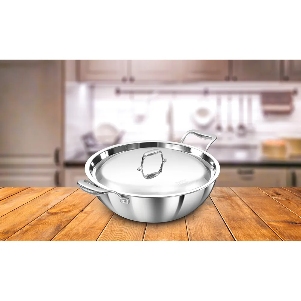 Hawkins Induction Compatible Stainless Steel Tri-ply PRO Deep-Fry Pan 6 Litre with Stainless Steel Lid